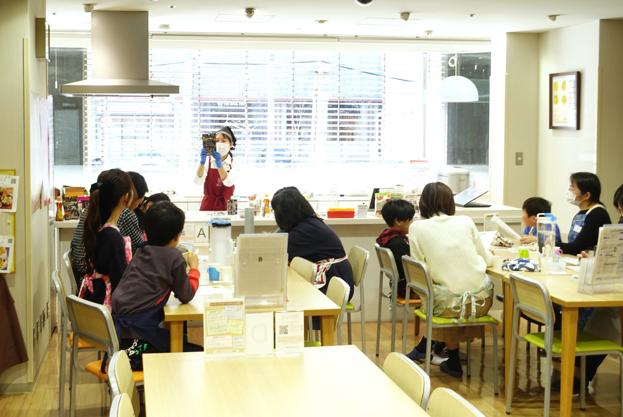 イベント情報【大阪ガスクッキングスクール様とのコラボレッスン ～カタギ食品のゴマたっぷり♪春の手作りピザランチ～を開催いたしました！】