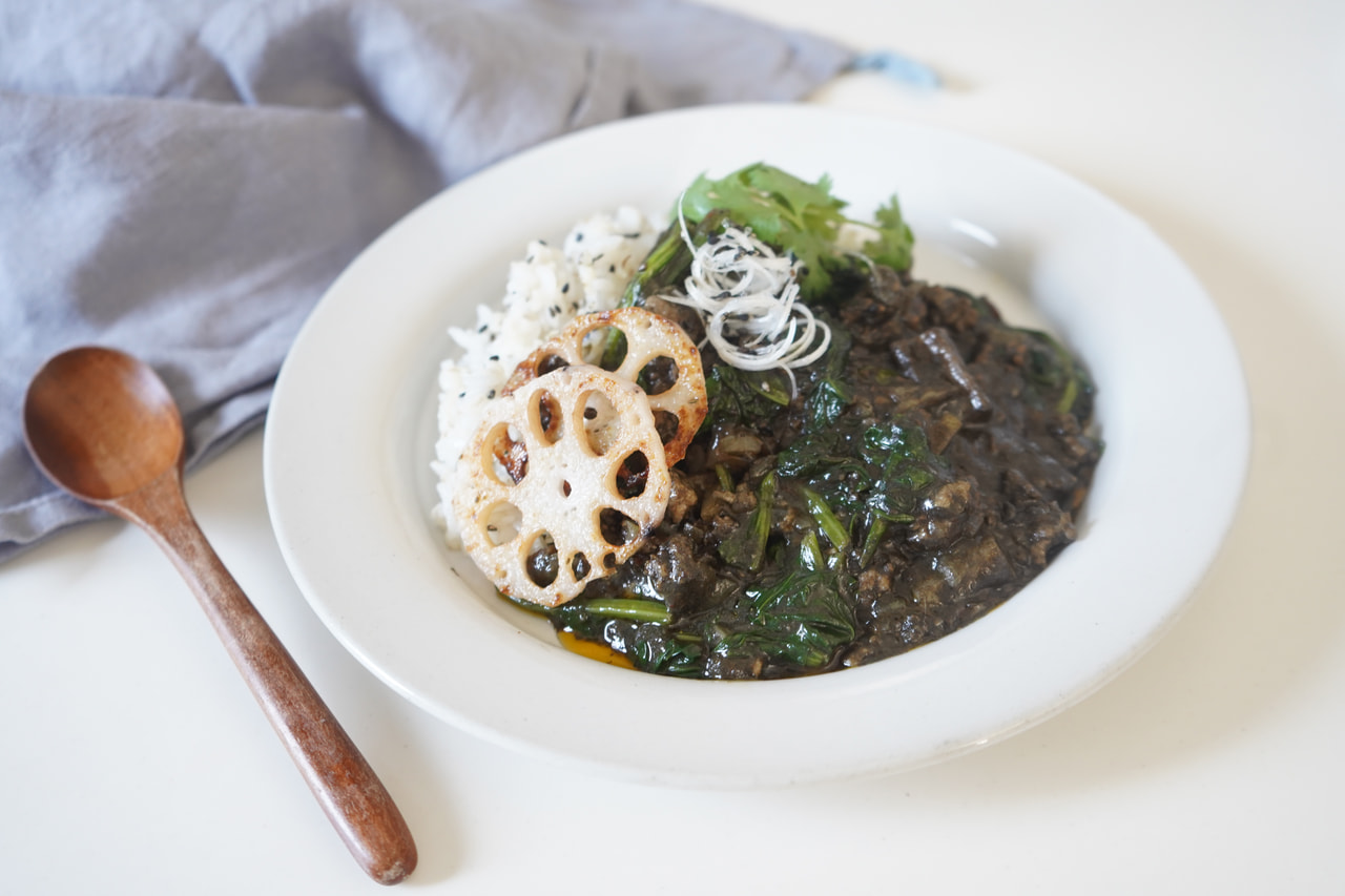 黒ごまとれんこんのキーマカレー