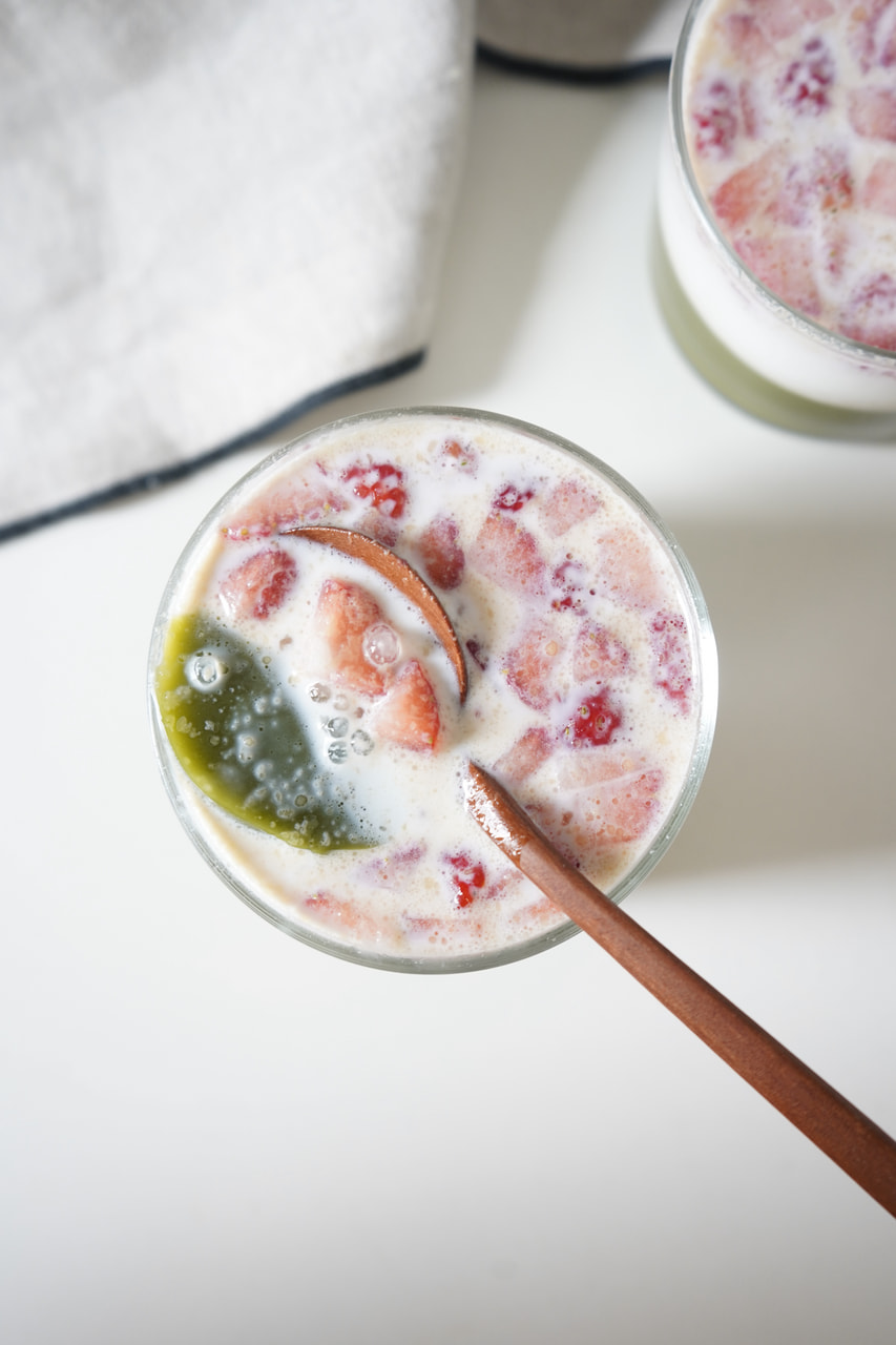 白ごまといちごのサゴ