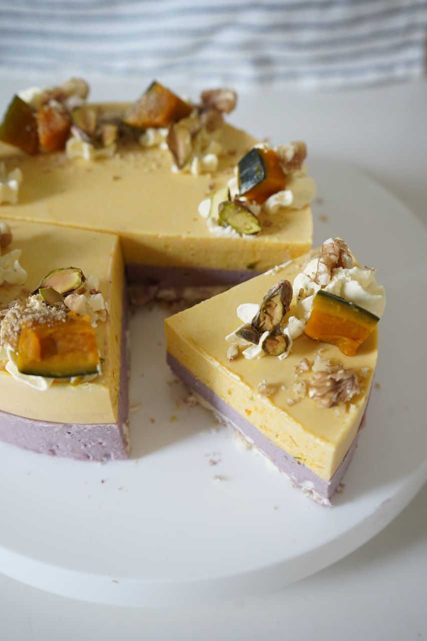かぼちゃと紫芋の白ごまチーズケーキ