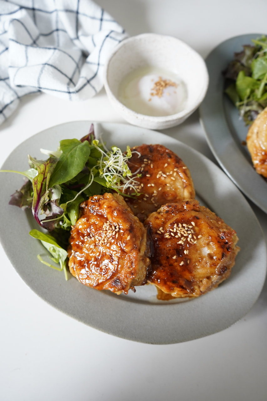 れんこんの金ごまつくねはさみ焼き