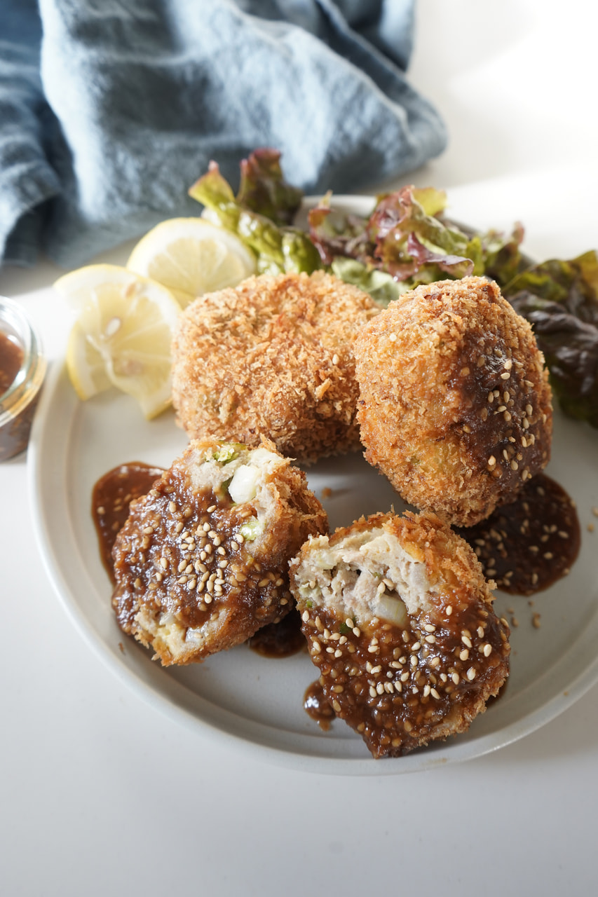 白菜メンチのごま味噌ソース